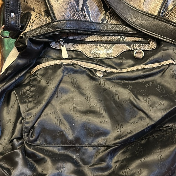 Grace Adele Lily-Python faux Leather Bag, exterior zip pocket - Picture 8 of 10